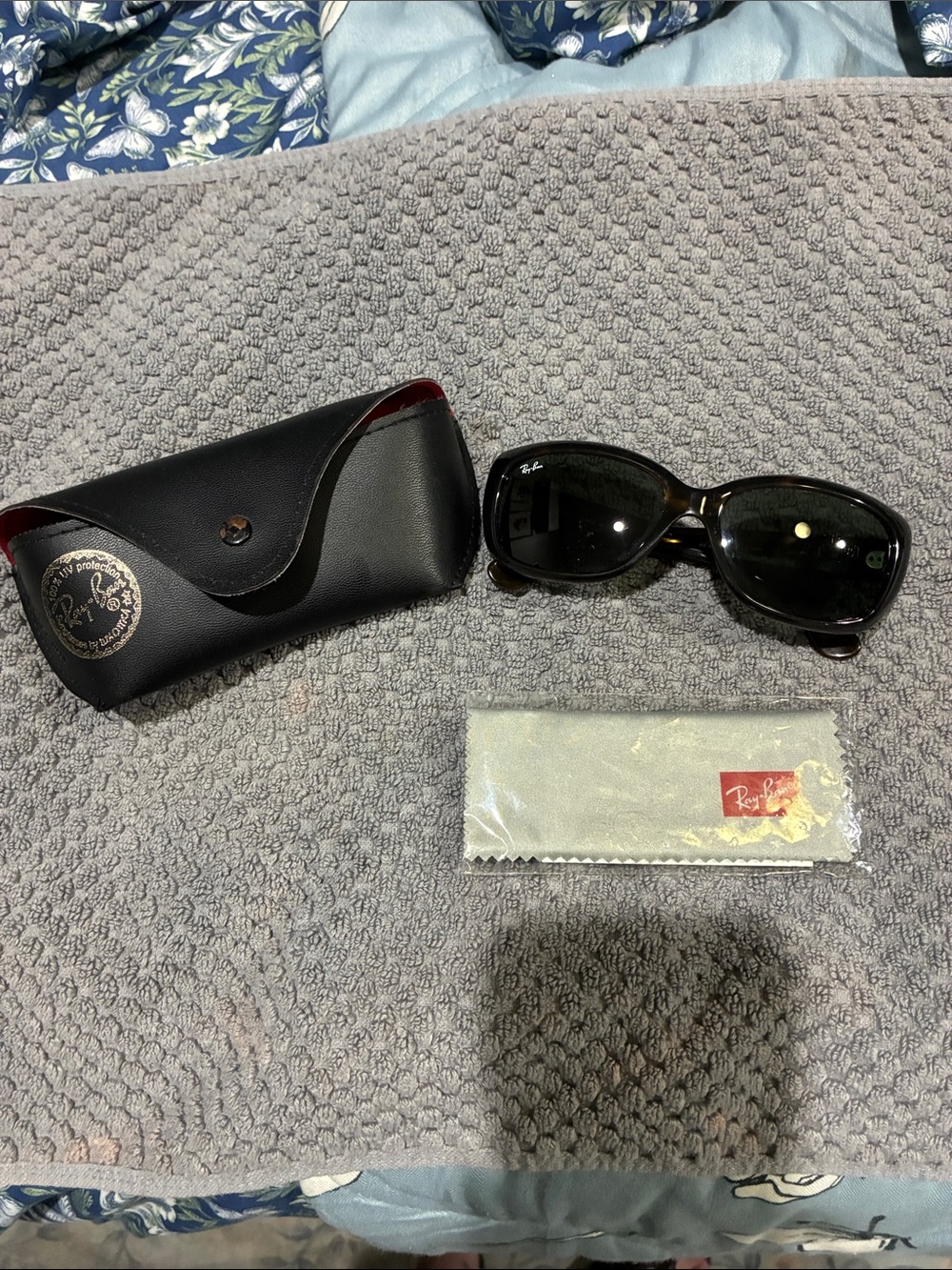 Ray-Ban Women’s Jackie Ohh Black/Brown Frame Sunglasses with Dark Green Lenses